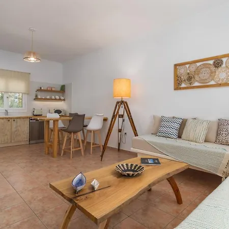 Vitalis Residences - Rural Living * Peran Triovasalos